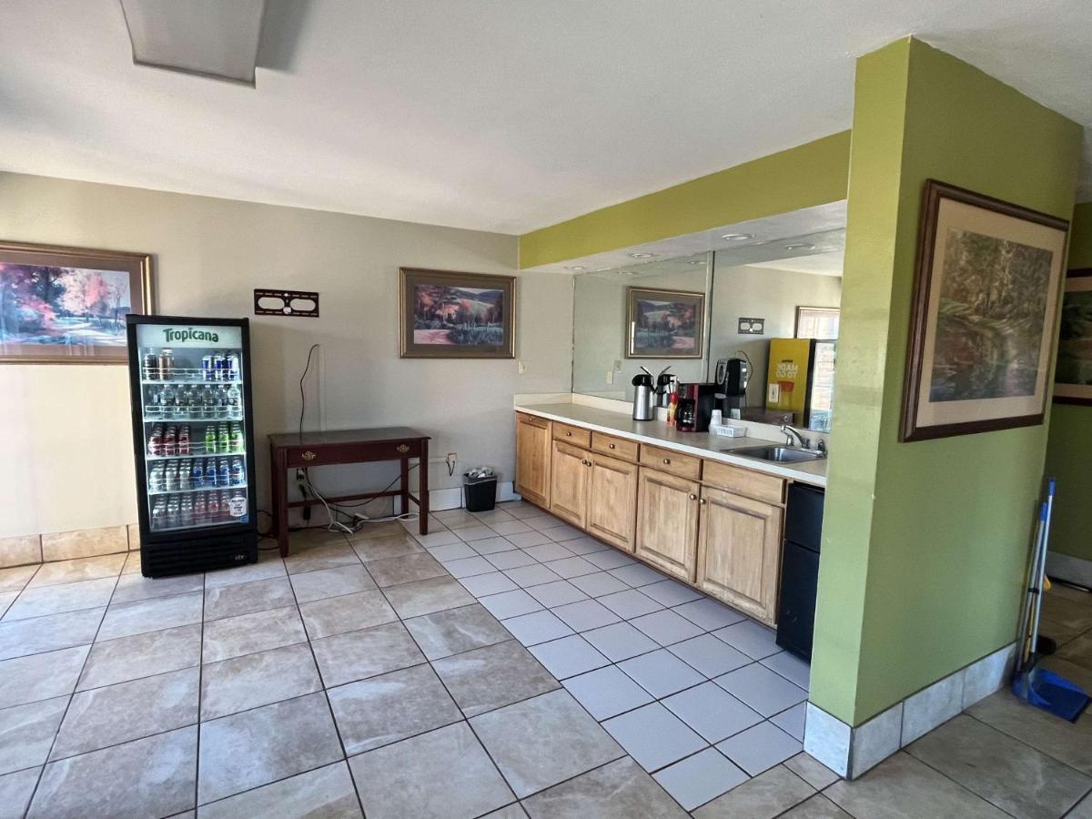 Motel 6 Bracey, Va I 85 Екстер'єр фото